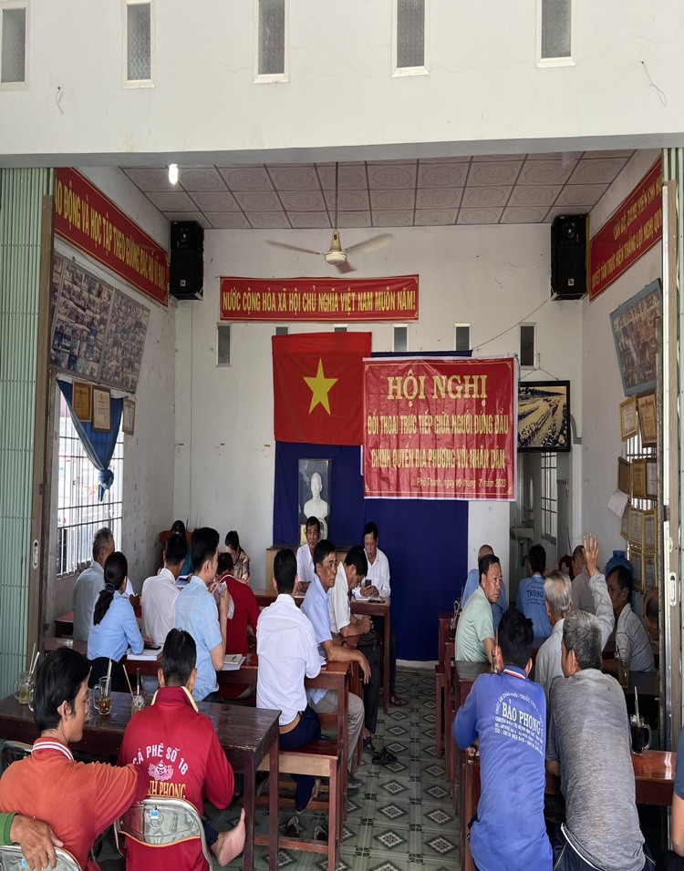 Chính quyền đối thoại cùng nhân dân