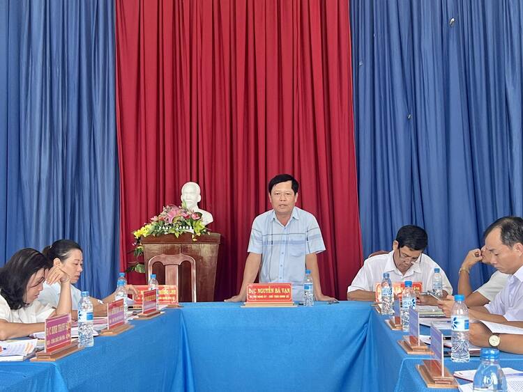 Đ/c Nguyễn Bá Vạn - Bí thư Đảng ủy xã phát biểu chỉ đạo